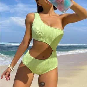 SHEIN | Cut Out One shoulder Textured Monokini